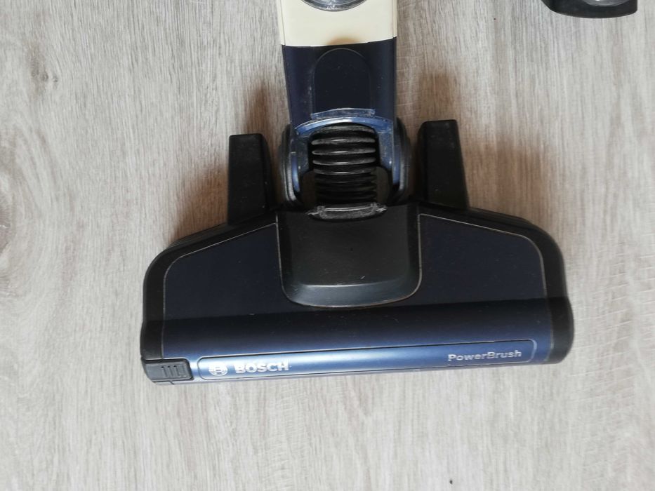 2 броя Прахосмукачка Bosch Readyy,y 20.4V
