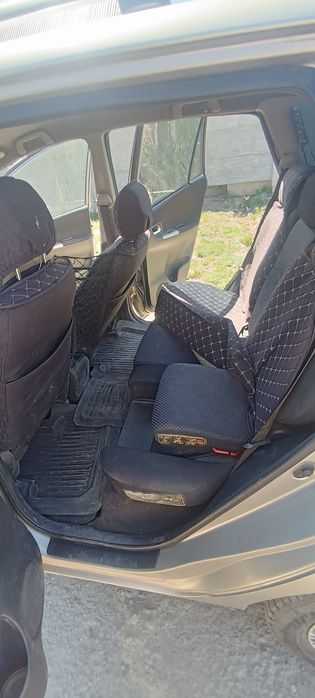 Продам машину Тойота Каролла версо