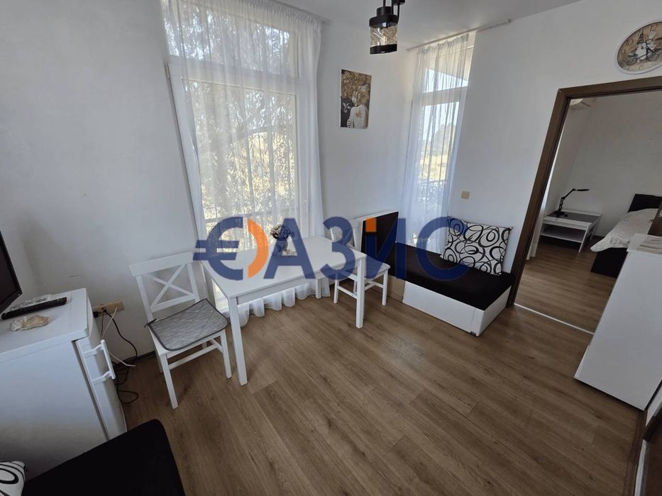 Продава се Двустаен апартамент в к.к. Слънчев бряг - 51 кв.м за 1177 €/кв.м - Снимка #13