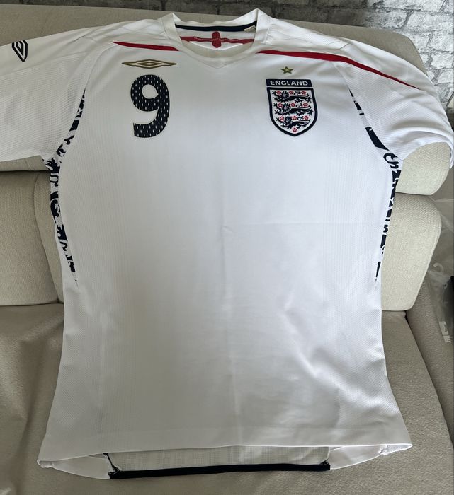 Страхотни оригинални футболни тениски на Newcastle United и England