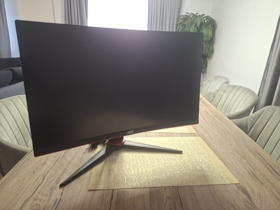 Monitor Aoc curbat 24 C24g2ae