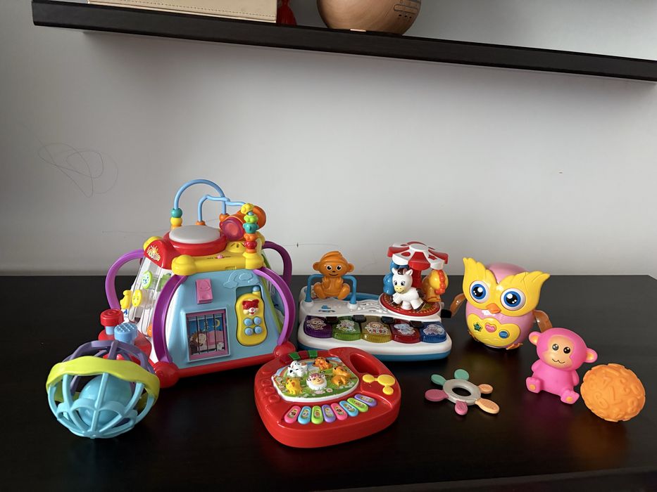 Jucarii bebelusi interactive