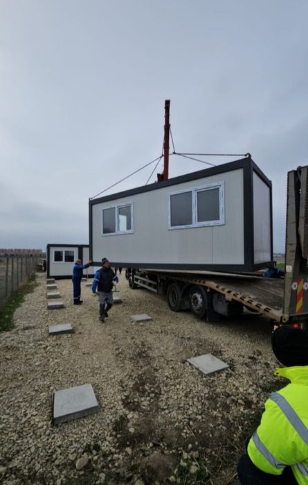 Vand containere modulare 6x3m la super preț