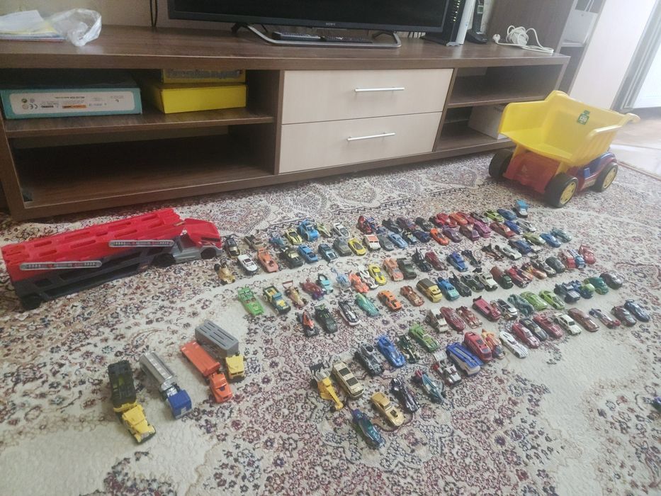Машинки Hot wheels 115 штук