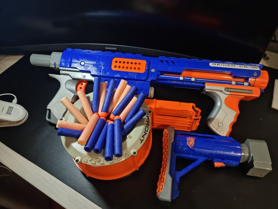 Продам Nerf Raider CS-35