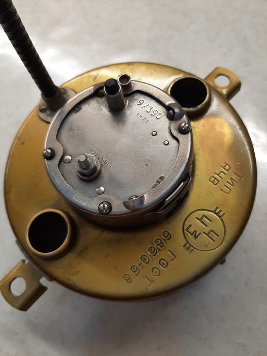 Часы автомобильные