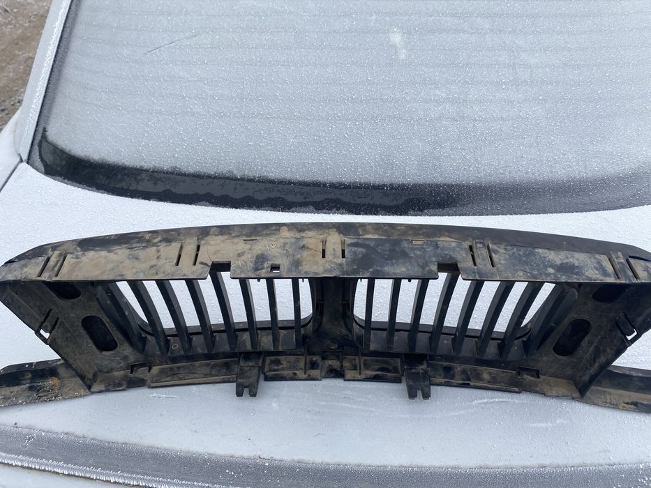 BMW Е34 передный решетка