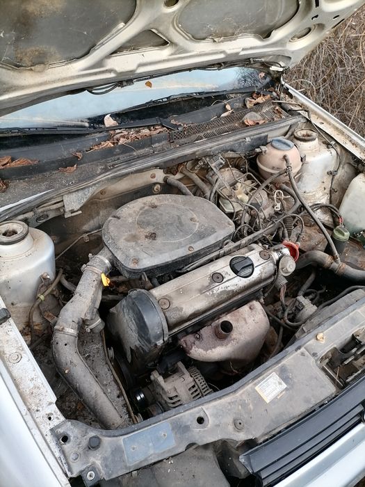 Vw golf 3 1.6 75 На Части