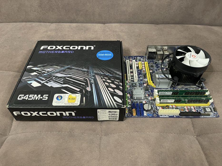 Материнская плата Foxconn