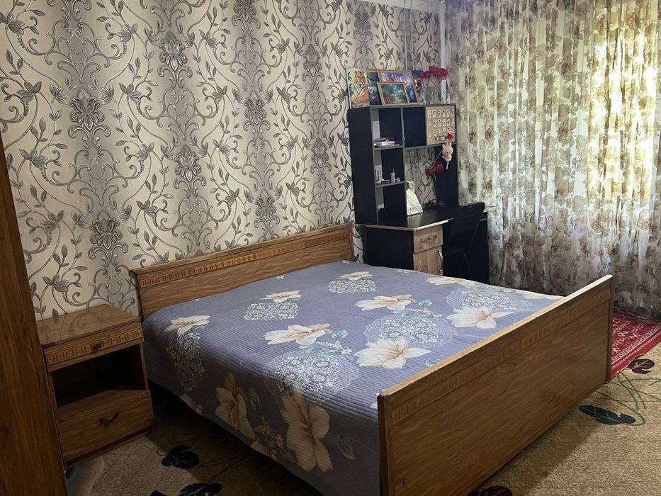 Продаётся 3 комн на Чиланзаре-23 кирпич,  лоджия 2х6