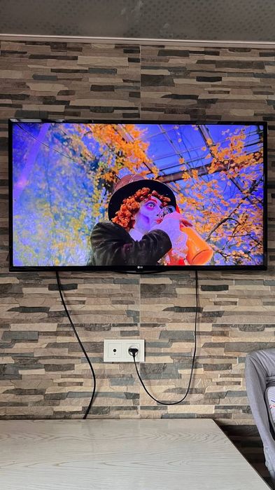 LG 43 Smart TV 4K orginal 2020-yil Aybi yoq
