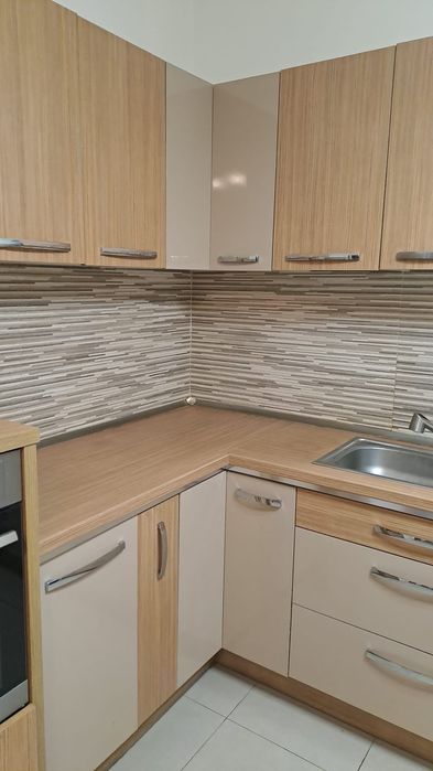 Vând mobila de bucatarie Lems cu electrocasnice MDF și PAL