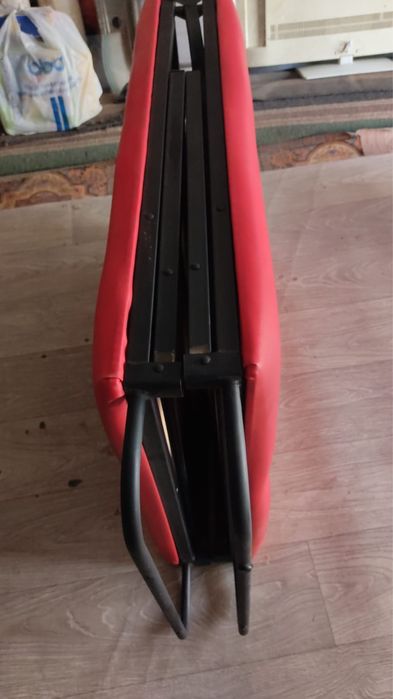 Массажная кушетка