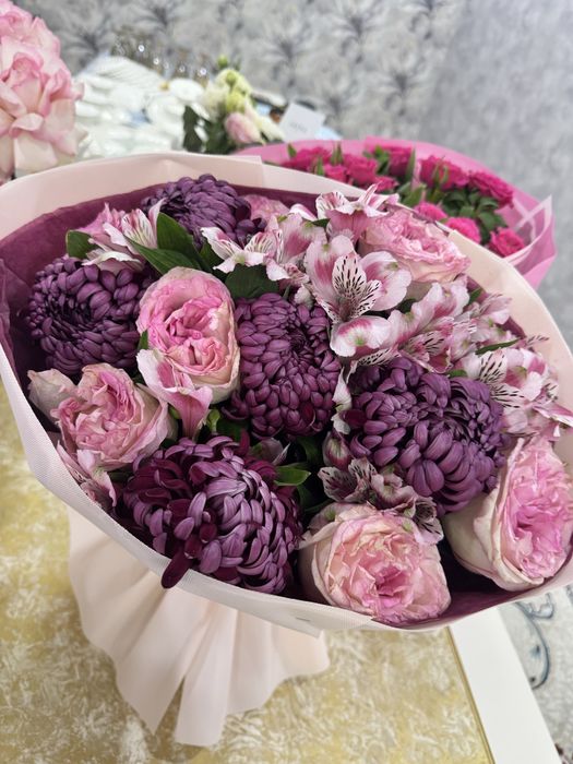 Свежие разные цветы