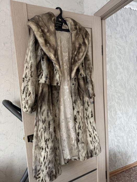 Продам шубу из меха норки .