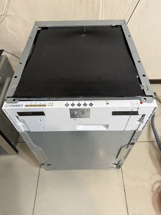 Посудомоечная машина INDESIT