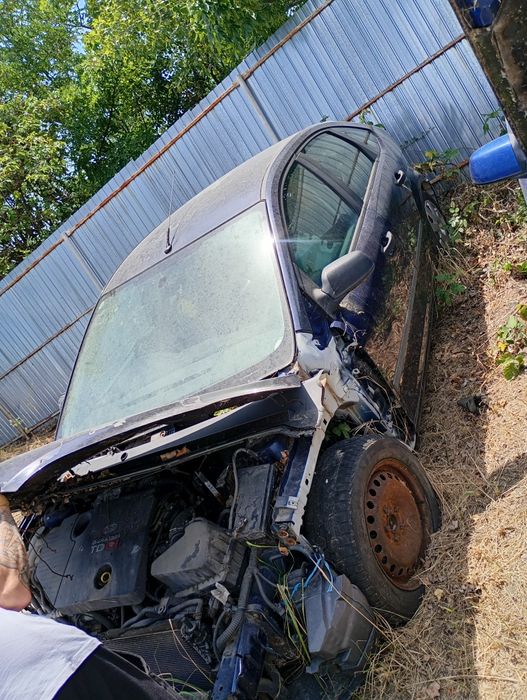 Vând piese second-hand