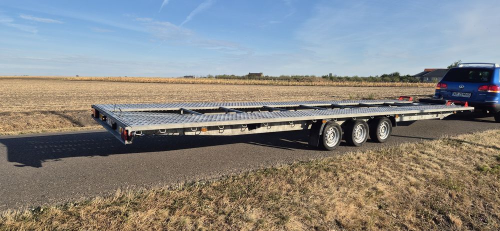 Vând trailer auto 8,5 m lungime, 2,2 m lățime, prima înmatriculare 03 2025, fără defecte, folosit doar de mine preț 6000 euro