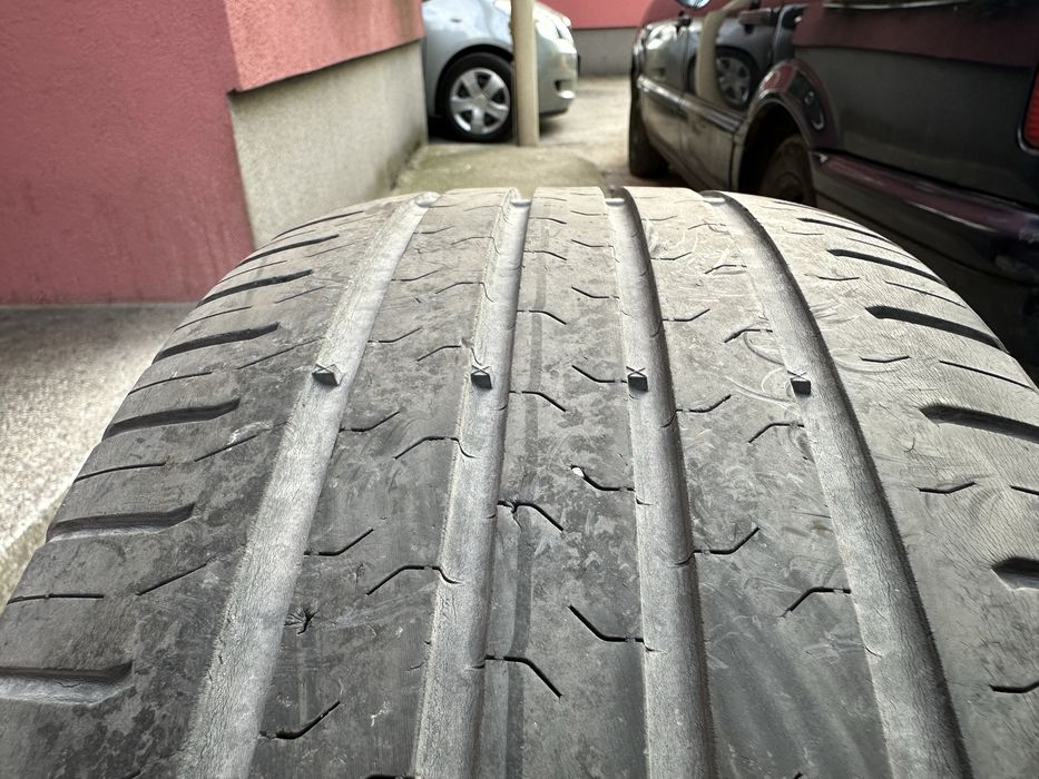 Летни Гуми Continental 215/60/16