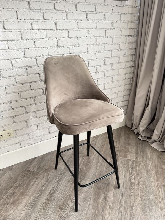 Стулья барные, очень удобные