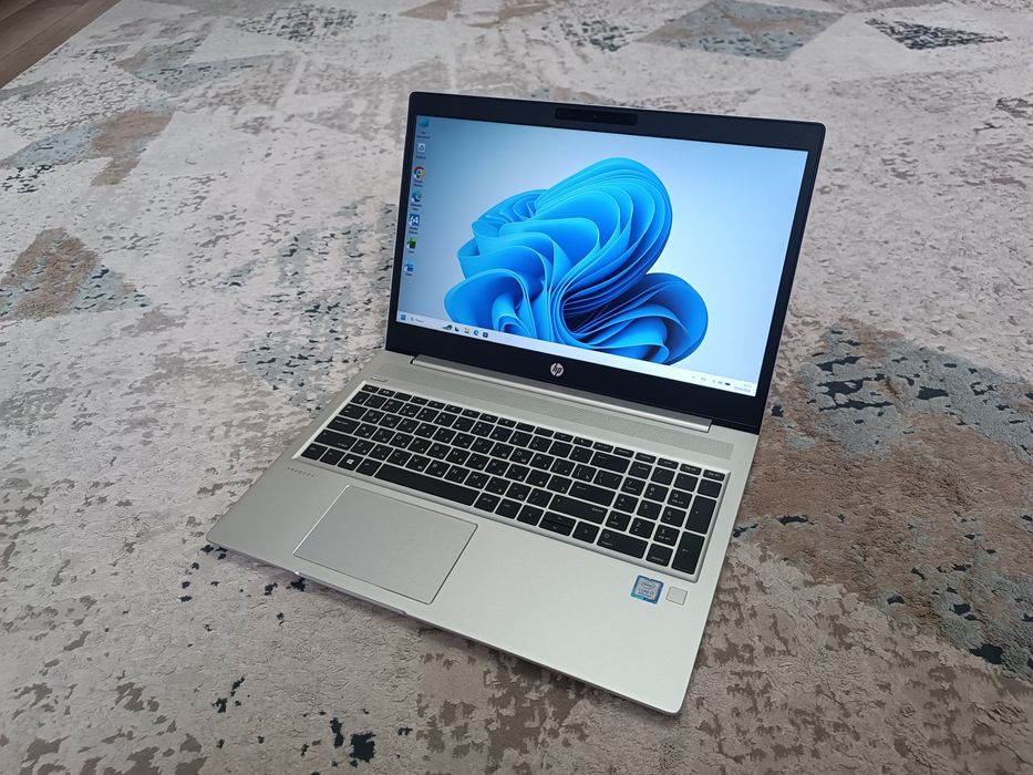 Мощный core i7-8, 512 SSD, Full HD ноутбук HP