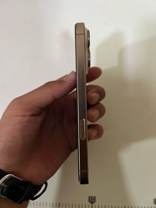 iPhone 16 pro 256 gb