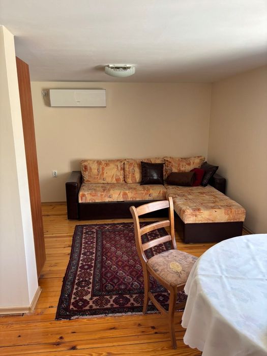 Дава се под наем Тристаен апартамент в Бургас, Център - 85 кв.м за 433.5 € - Снимка #4