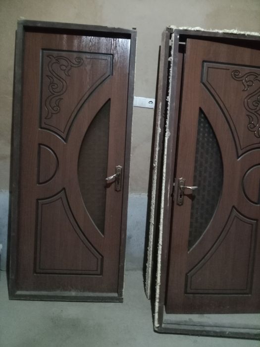 Eshik romlar sotiladi