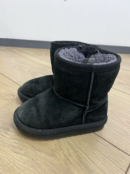 Продам детские угги