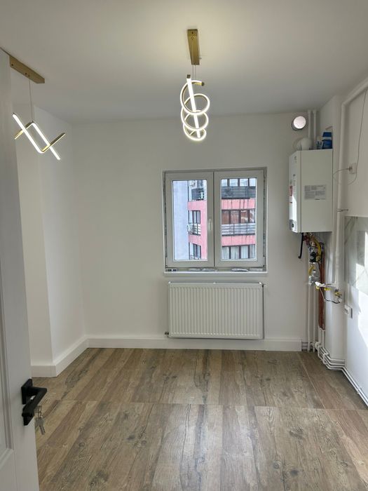 9 mai, Billa: Apartament de 2 camere dec, renovat, gol