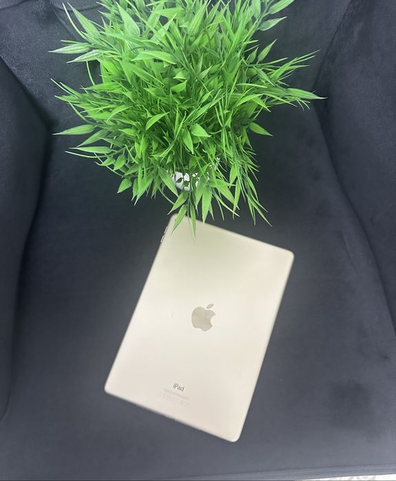 Продам iPad Air 2 64GB Gold