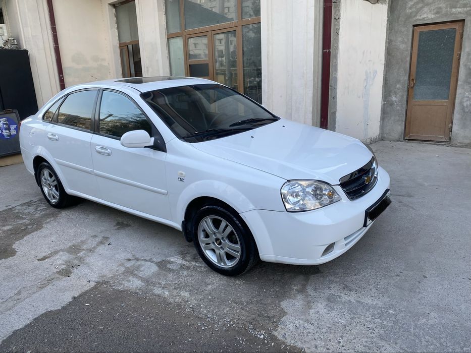 Lacetti sotiladi avtomat