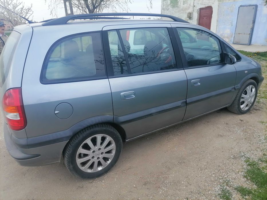 Opel Zafira A motor 2l