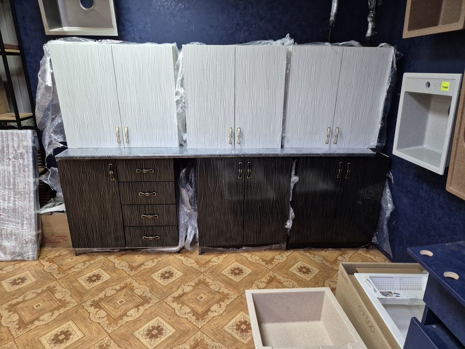 Продам кухонный гарнитур.