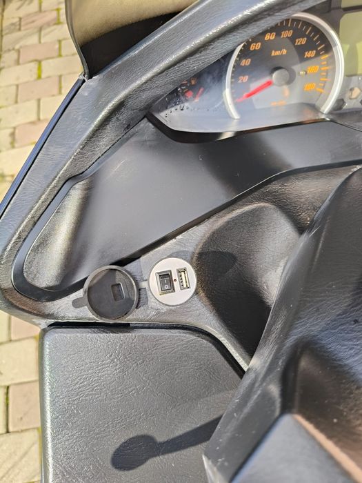 Suzuki burgman 400 vând sau schimb cu sport-touring