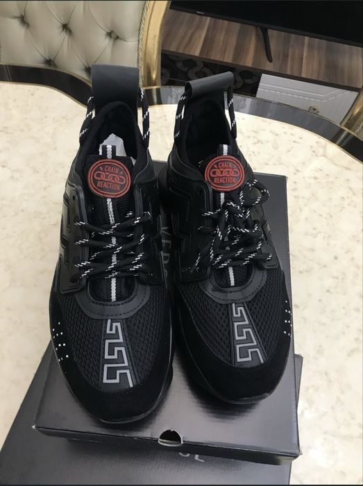 Adidasi versace nou