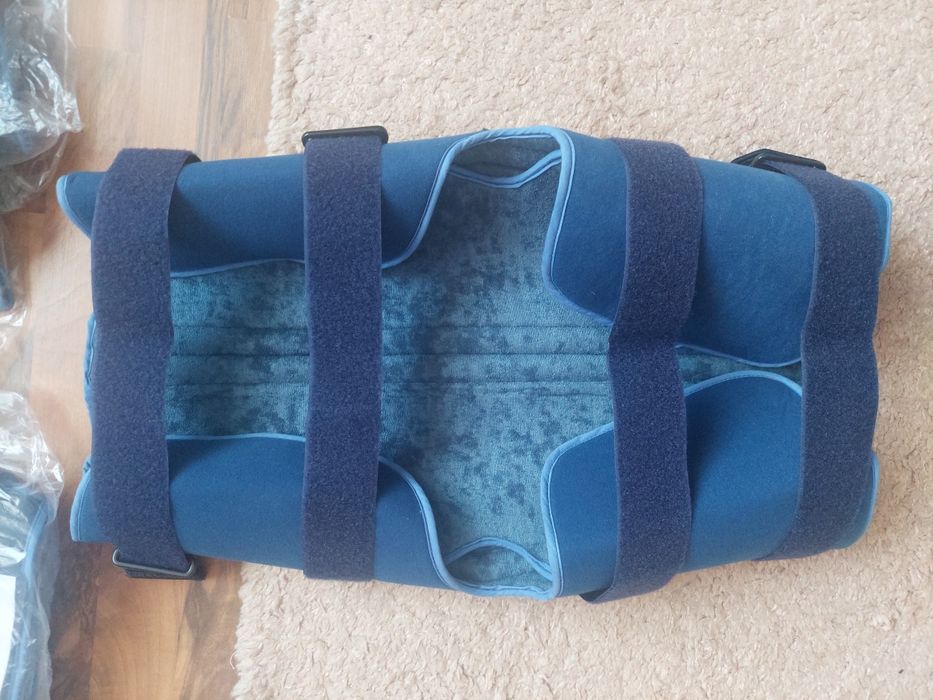 Orteza medicala fixa de genunchi ,este noua ,imobilizeaza genunchiul