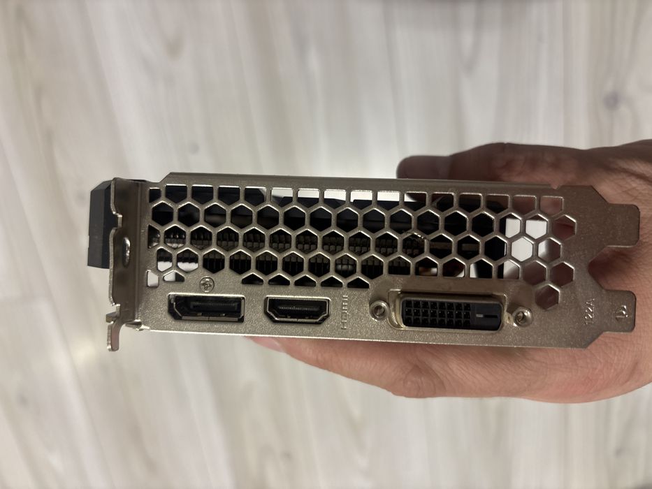 Видеокарта 1660 palit