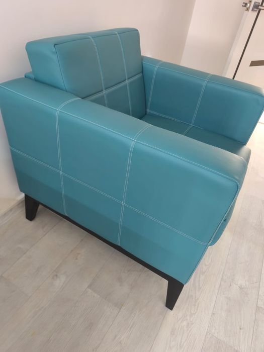 Продаются мягкие кресла