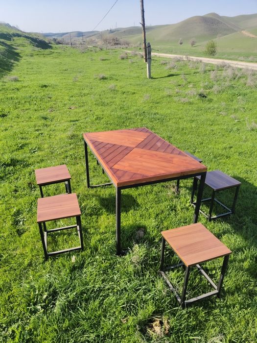 Табуретки металлический.