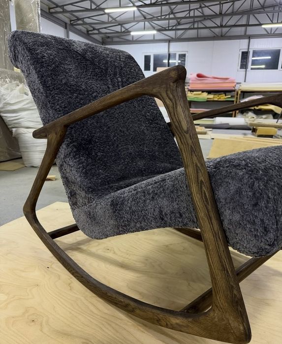 Кресло качалка  под заказ из массива