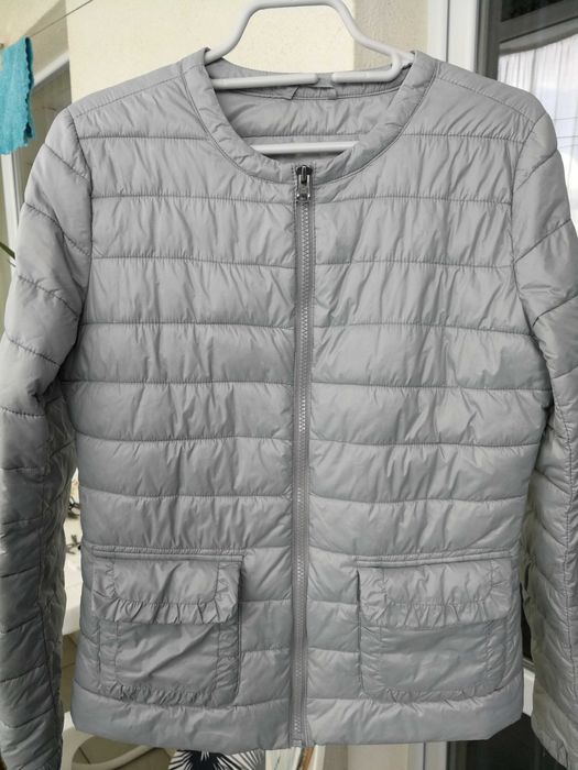 Дамско спортно яке