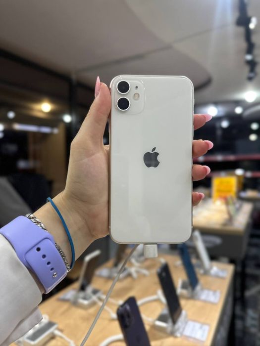 Iphone 11 white 128/100