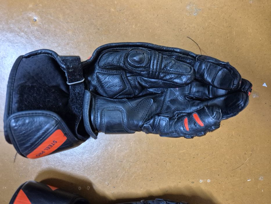 Dainese steel pro fluo red L