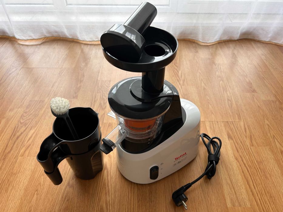 Storcator de fructe si legume Tefal cu melc/"presare la rece" ca nou!