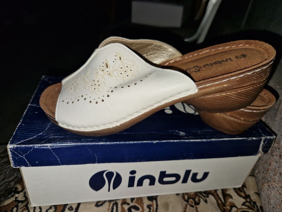 Женские шлёпки новые