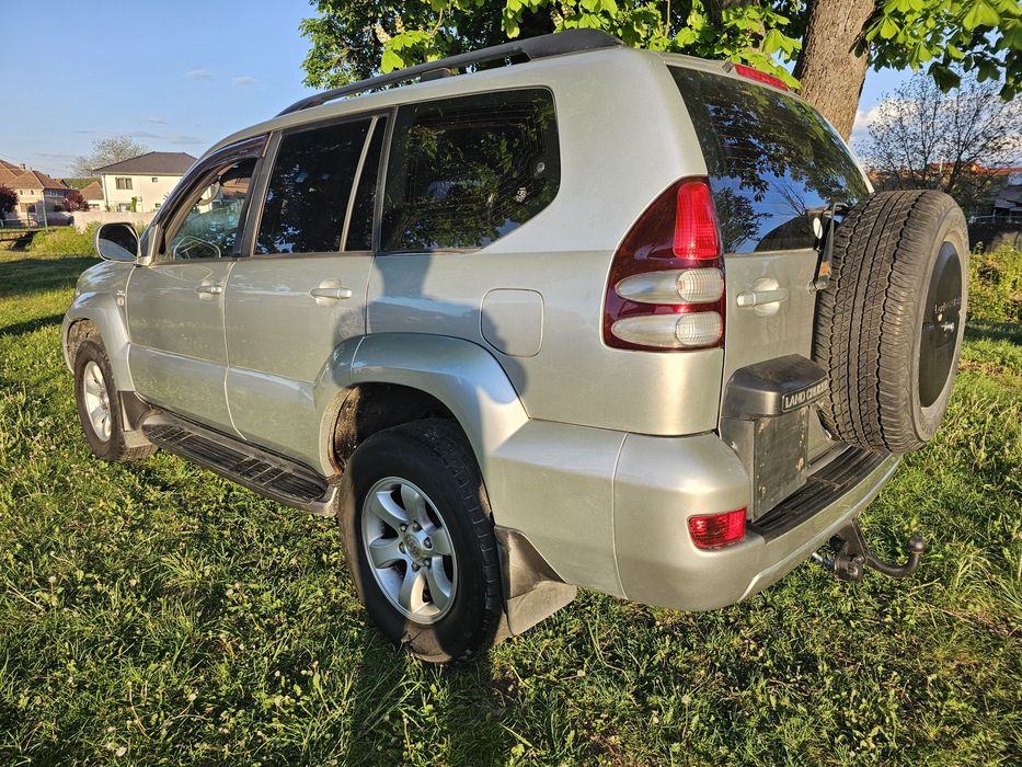 Toyota Land Cruiser 3.0 diesel//Automata! Autoutilitara N1// 283.000 kilometrii!!!