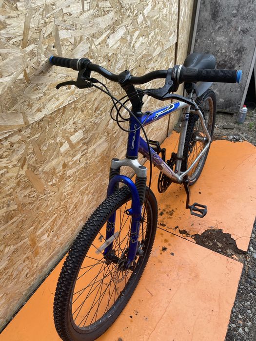Bicicleta apollo frana pe disc cadru de aluminiu roti 26”