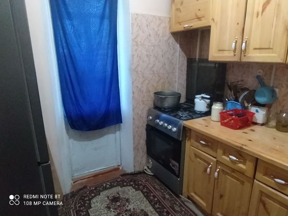 Дом карши шахар пахтазор миттитуман асака банк олдида