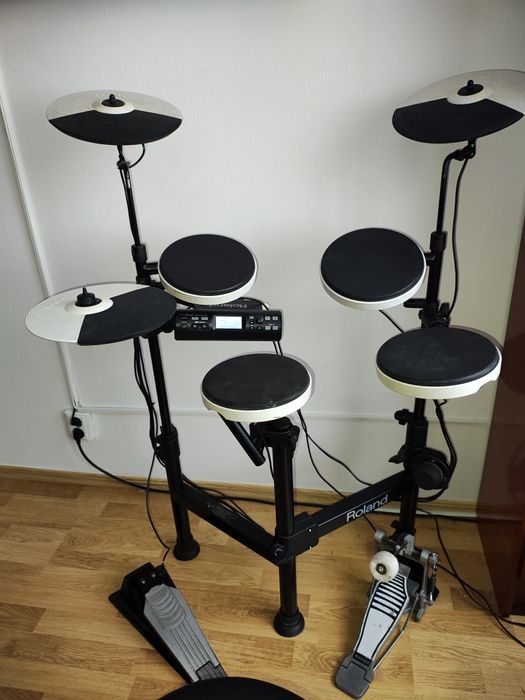 Vând Roland TD 4 PK